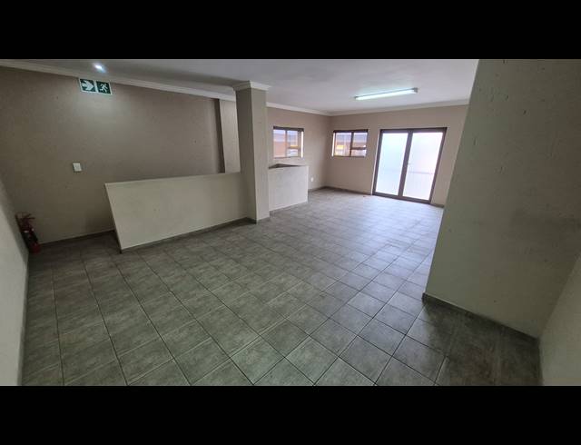 290M² WAREHOUSE FOR SALE IN APEX